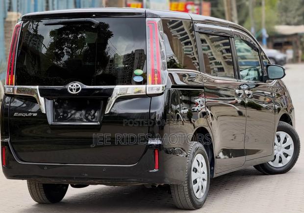 Toyota Esquire 2019 Black