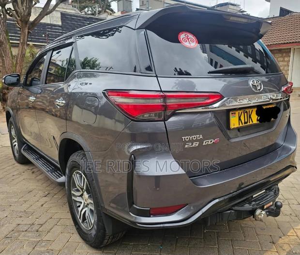 Toyota Fortuner 2016 Gray