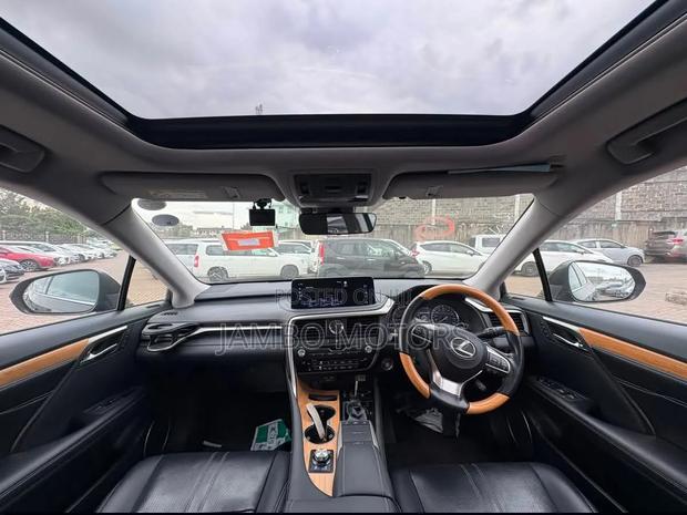 Lexus RX 300 2WD 2021