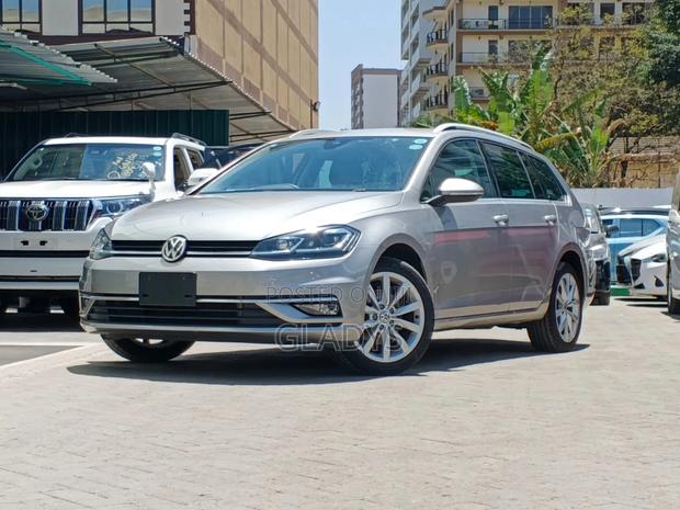 Volkswagen Golf 2019 Silver