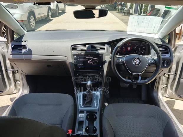 Volkswagen Golf 2019 Silver