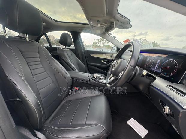 Mercedes-Benz E200 2020