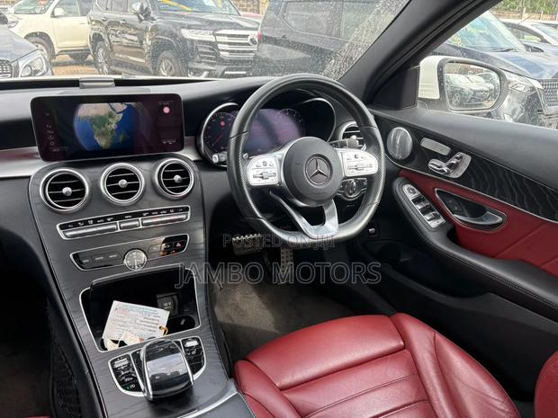 Mercedes-Benz C200 2021