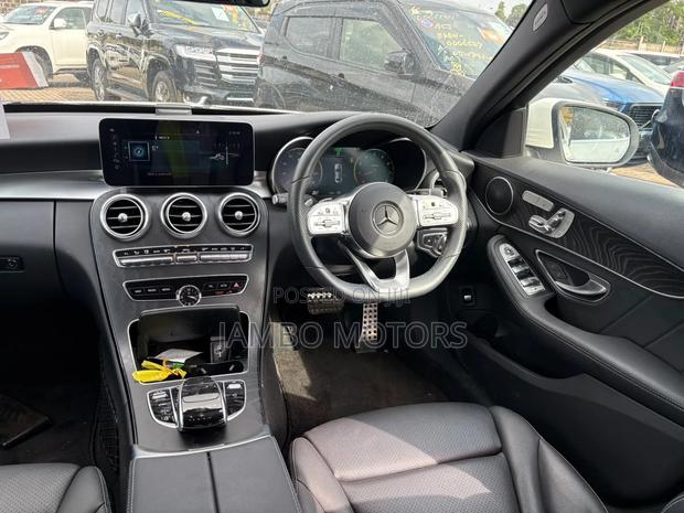 Mercedes-Benz C200 2021