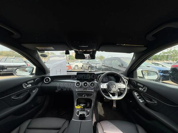 Mercedes-Benz C200 2021