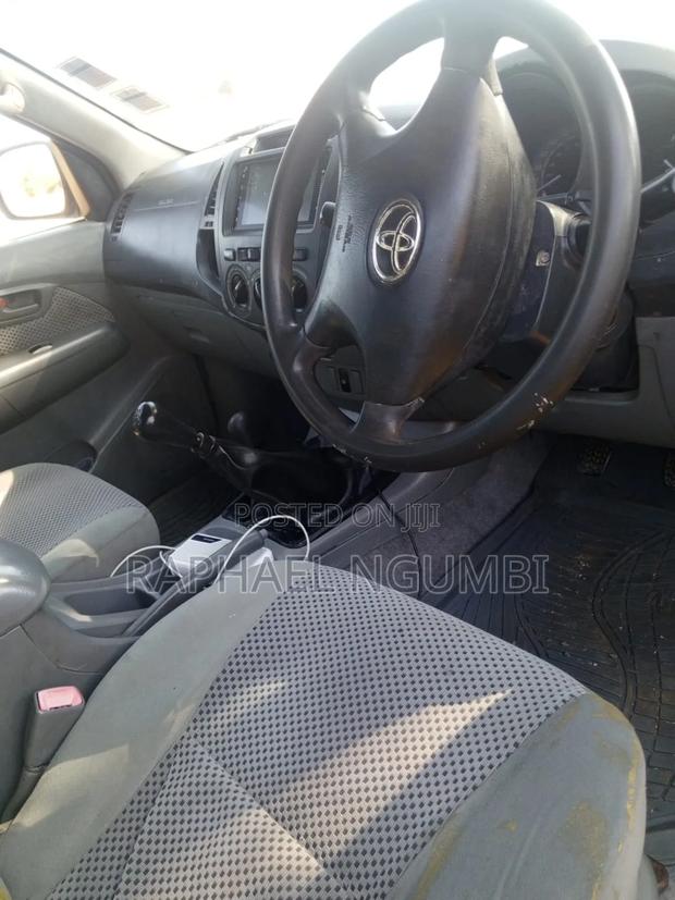 Toyota Hilux 2007 Silver