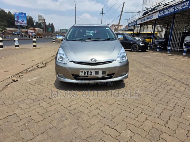 Toyota Wish 2006 Silver
