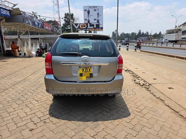 Toyota Wish 2006 Silver