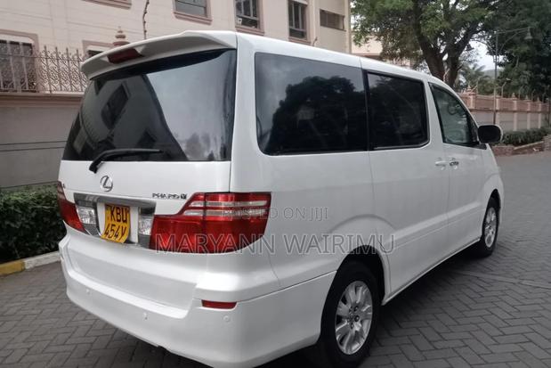 Toyota Alphard 2006 White