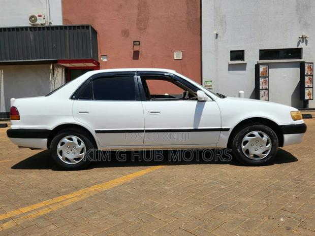 Toyota Corolla 1997 Pearl