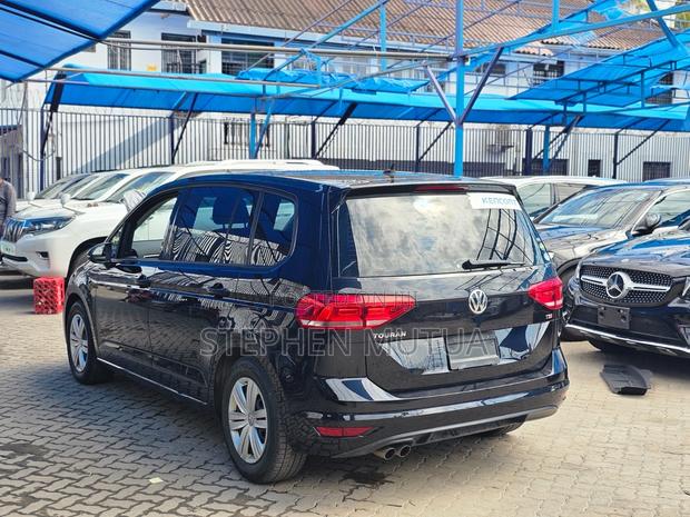 Volkswagen Touran 2019 Black