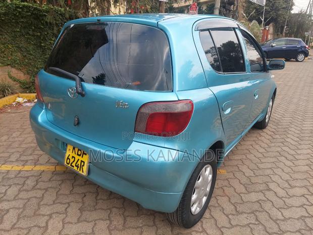 Toyota Vitz 2006 Blue