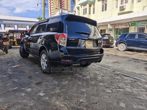 Subaru Forester 2011 Black