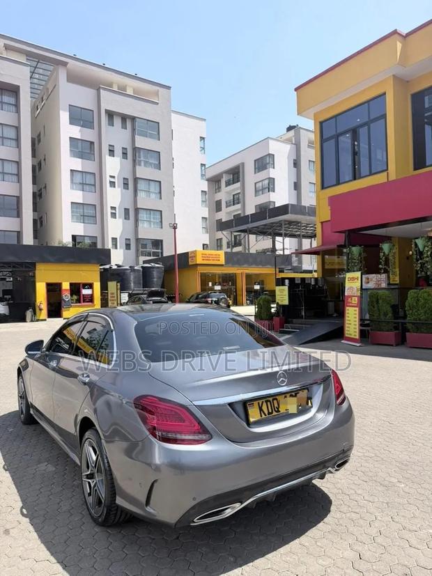 Mercedes-Benz C200 2018 Gray