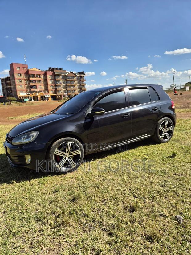Volkswagen Golf R 4-Door 2013 Black