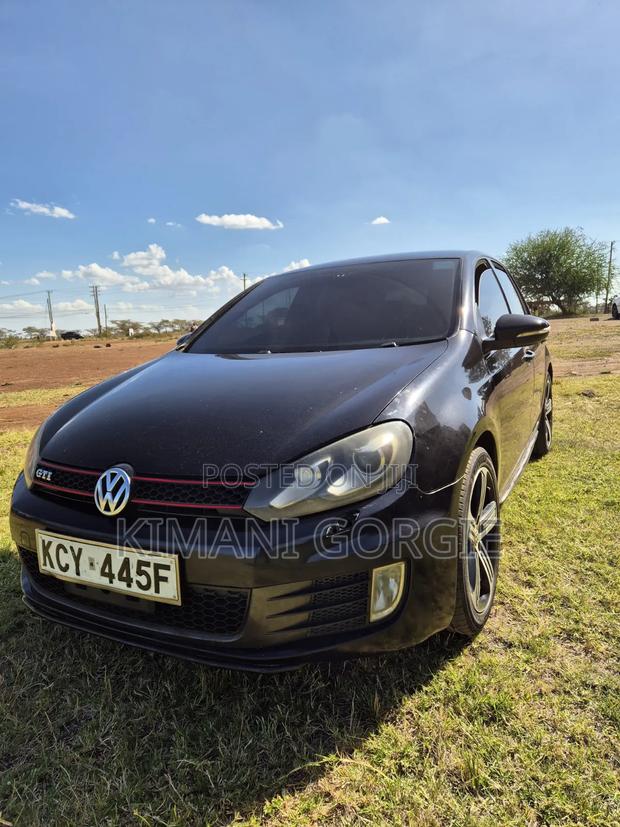 Volkswagen Golf R 4-Door 2013 Black