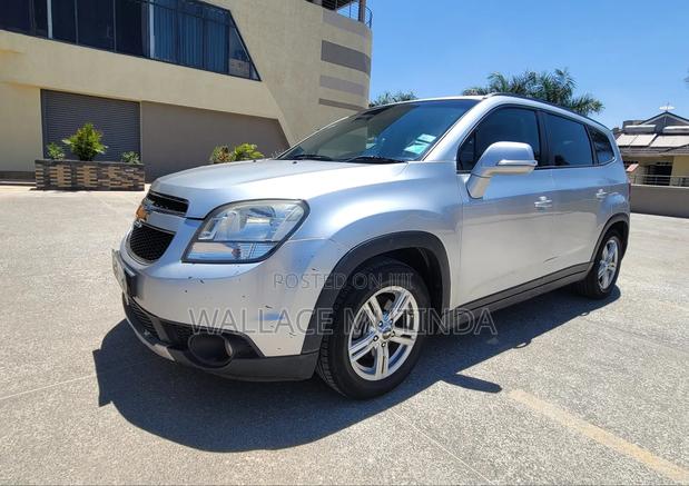 Chevrolet Orlando 2014 Silver