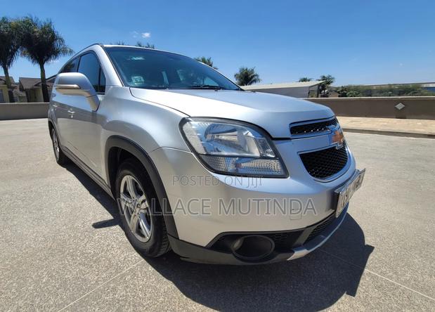 Chevrolet Orlando 2014 Silver