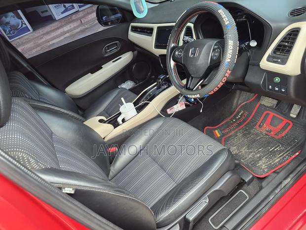 Honda Vezel 2016 Maroon