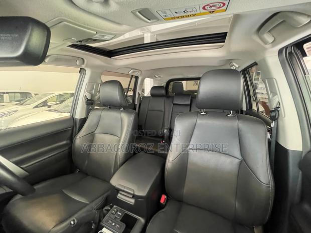 Toyota Land Cruiser Prado 2019 White