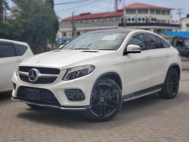 Mercedes-Benz GLE-Class GLE 350d 4MATIC 2019 White