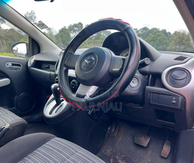 Mazda Demio 2012