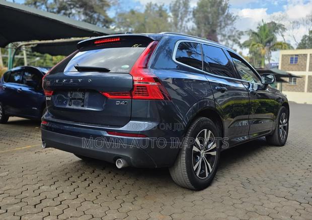 Volvo XC60 2020 Blue
