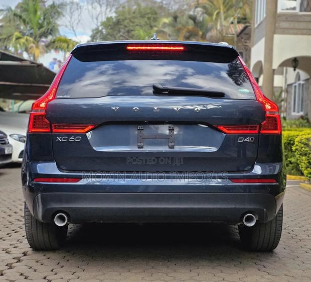 Volvo XC60 2020 Blue