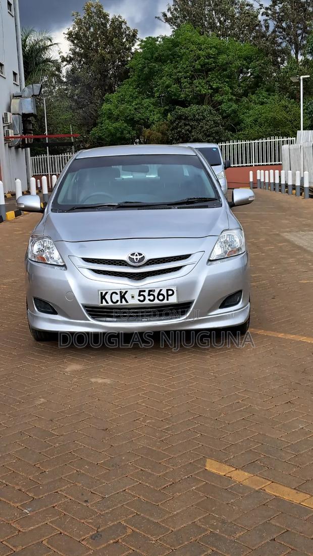 Toyota Belta 2009 Silver