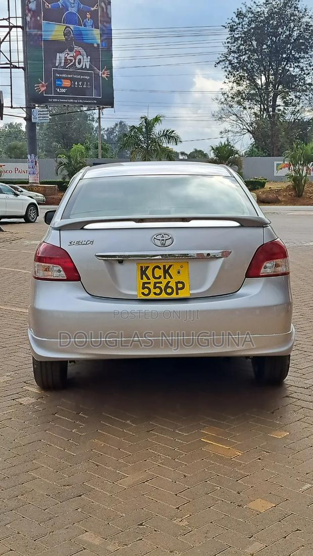 Toyota Belta 2009 Silver