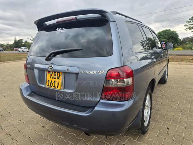 Toyota Kluger 2006 Gray