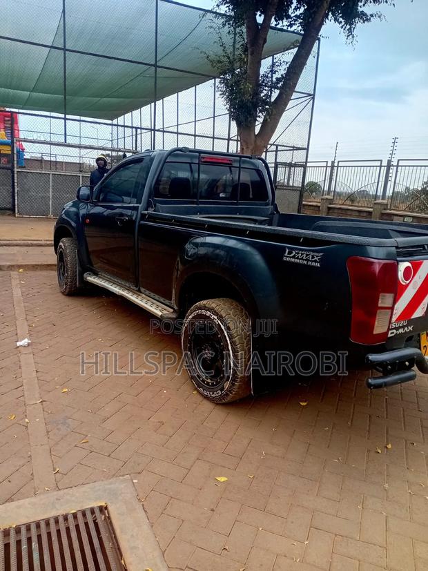 Isuzu D-MAX 2023 Black