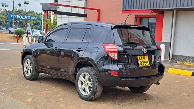 Toyota RAV4 2010 Black