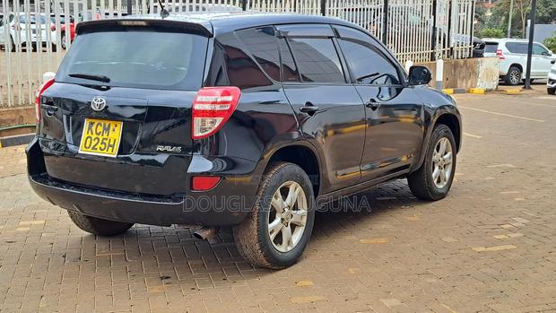 Toyota RAV4 2010 Black