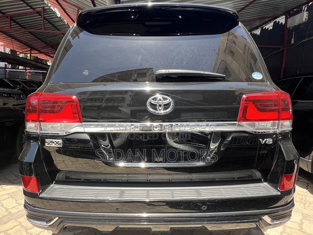 Toyota Land Cruiser 2020 Matt Black