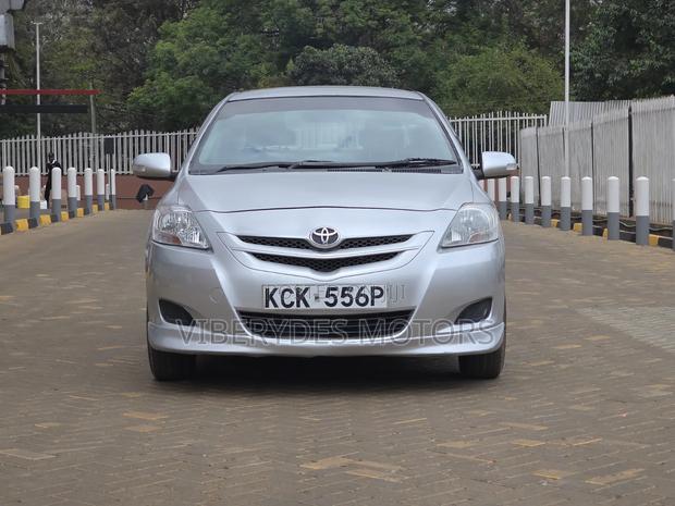 Toyota Belta 2009 Silver