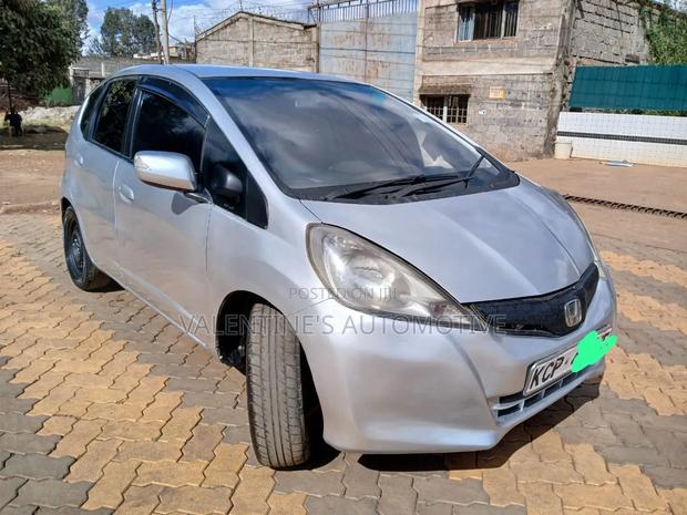 Honda Fit Automatic 2010 Silver