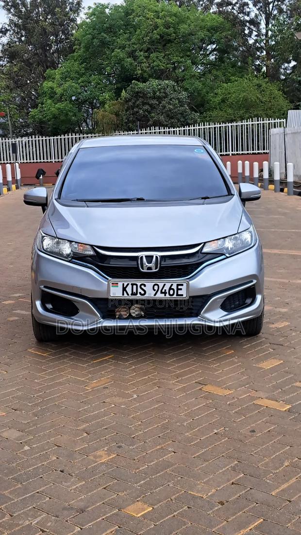 Honda Fit 2017 Silver