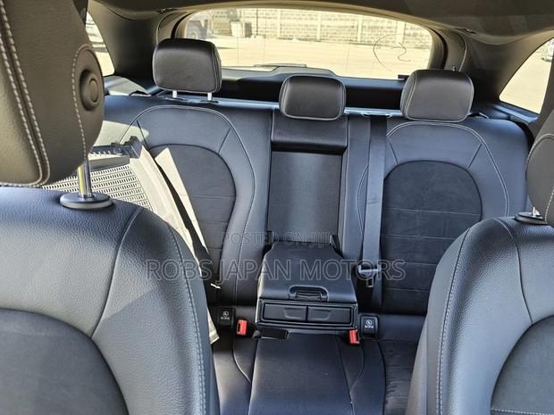 Mercedes-Benz GLC-Class 2018 Off white