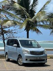 Toyota Noah 2012 for sale