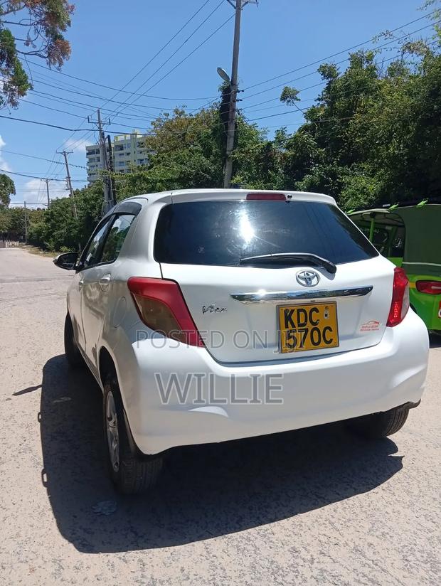 Toyota Vitz 2014 White