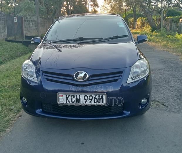 Toyota Auris 2012 Blue