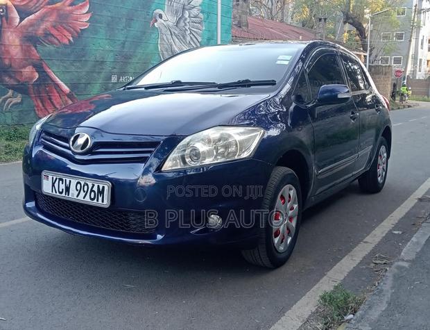 Toyota Auris 2012 Blue
