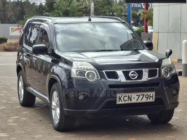 Nissan X-Trail 2.0 Petrol XE 2010 Black