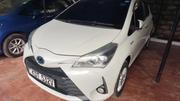 Toyota Vitz 2018 White for sale