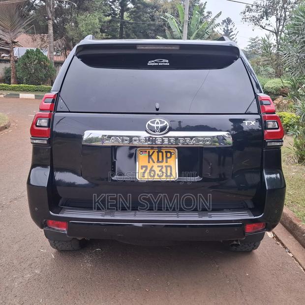 Toyota Land Cruiser Prado 2018 Black