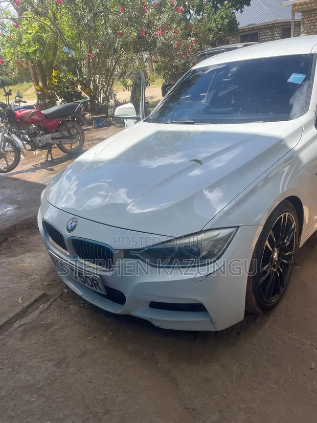 BMW 320i 2014 White