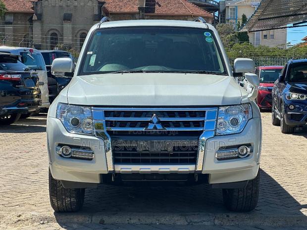 Mitsubishi Pajero V90 3.0 V6 GL 2019 Pearl