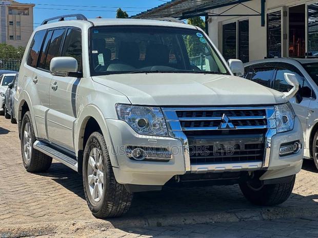 Mitsubishi Pajero V90 3.0 V6 GL 2019 Pearl
