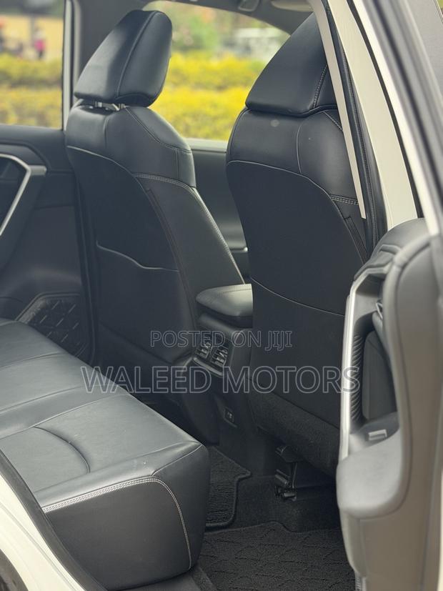Toyota RAV4 2020 White